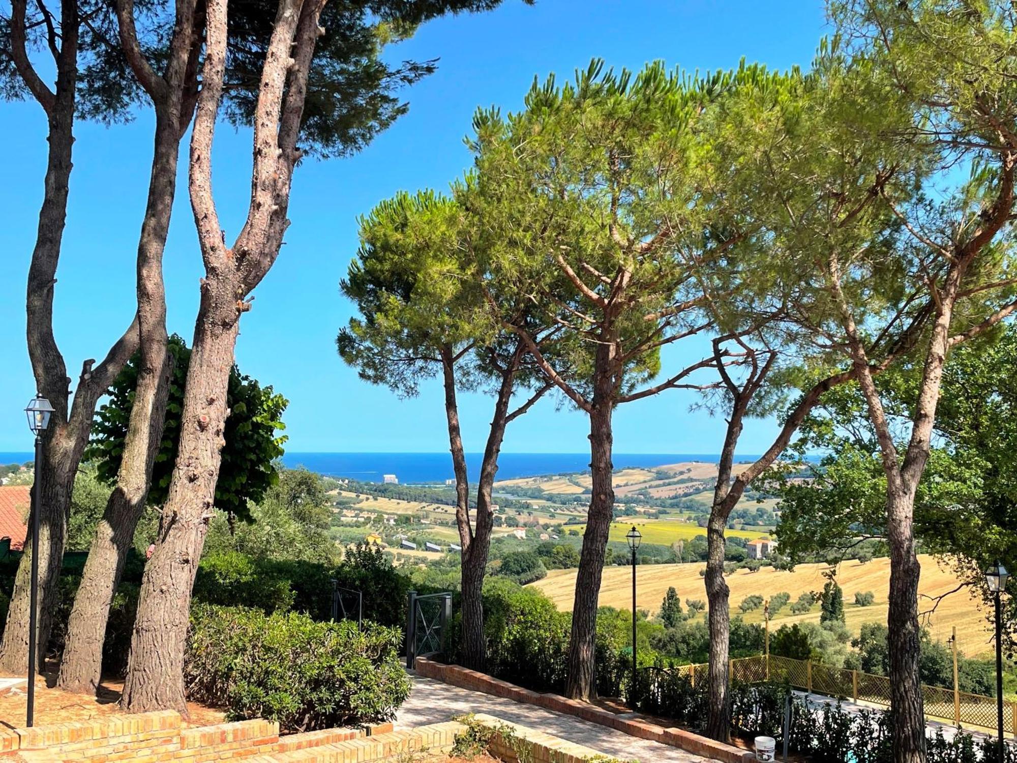 Villa Lucilla - B&B Rooms And Pool Potenza Picena Luaran gambar